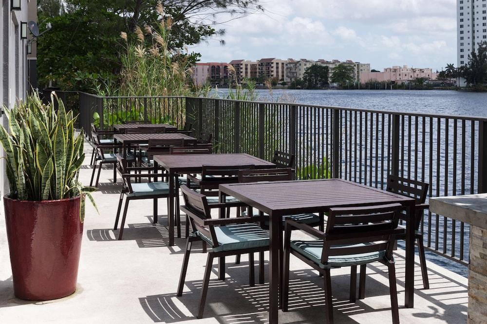 Homewood Suites Miami Airport/Blue Lagoon Exterior foto