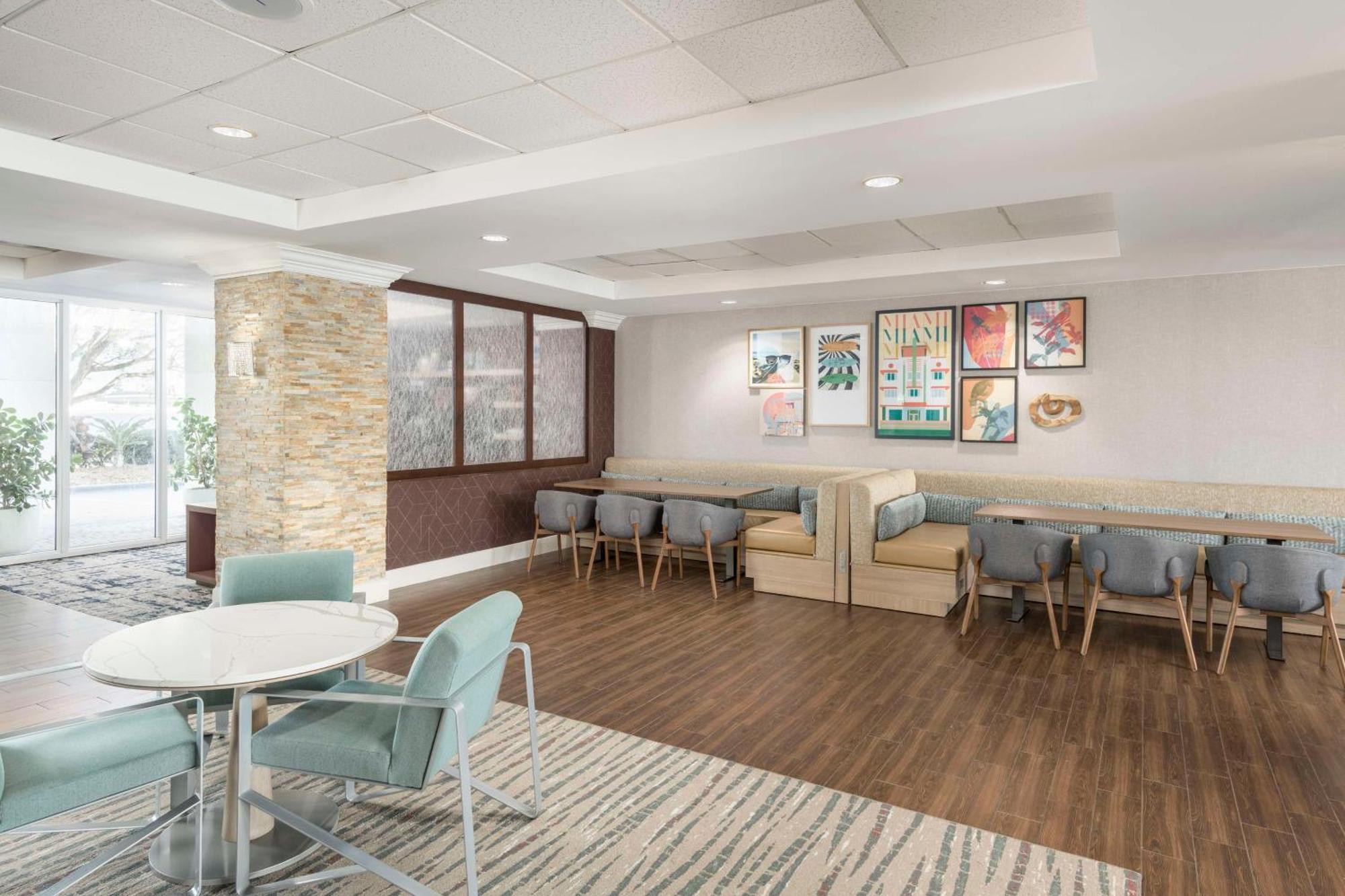 Homewood Suites Miami Airport/Blue Lagoon Exterior foto